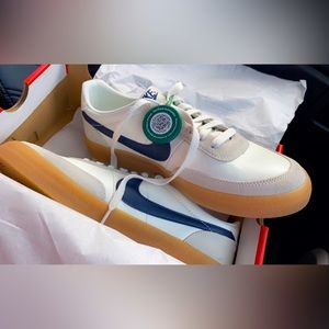 BRAND NEW IN BOX WITH TAGS